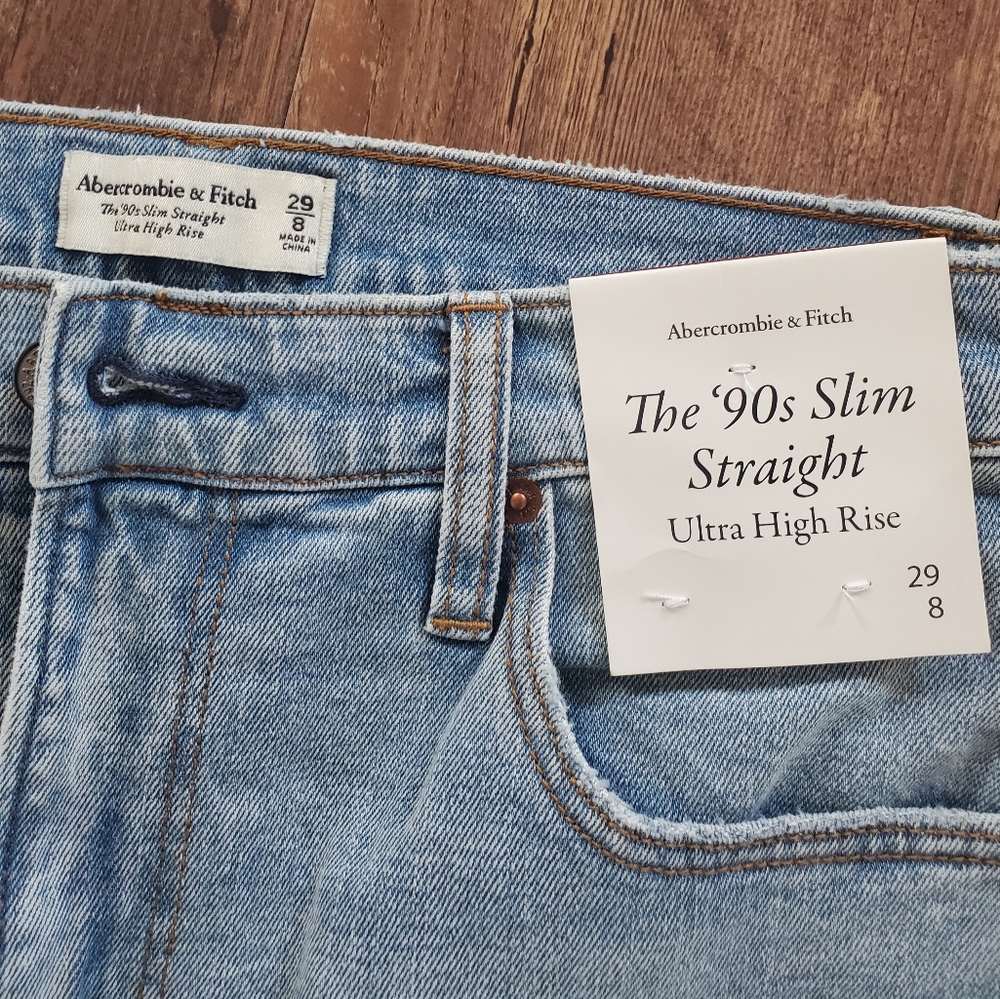 NWT Abercrombie and Fitch 90s slim straight ultra high rise jean
